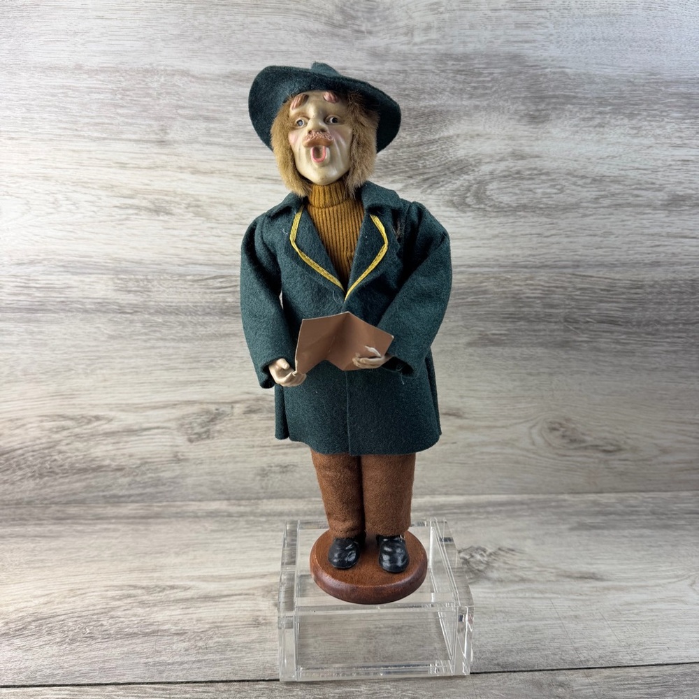 Vintage Male singing Caroler Christmas Decor Holy Night Felt Clothing 12” Tall